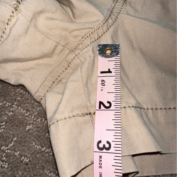 Old Navy khaki tan 8 chino shorts - Picture 6 of 9